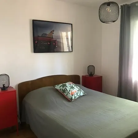 Nyaraló Chene Liege *